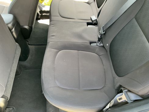 Used 2016 Kia Soul FWD image 11