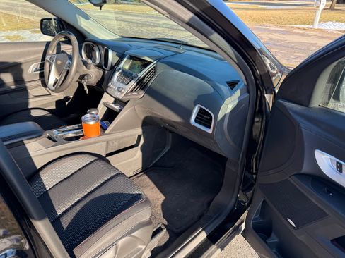 Used 2016 Chevrolet Equinox LT w/ Convenience Package image 5