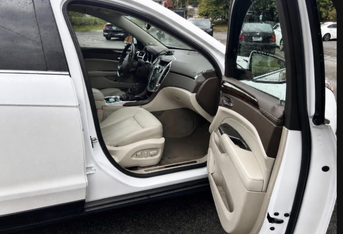 Used 2012 Cadillac SRX Performance FWD image 8