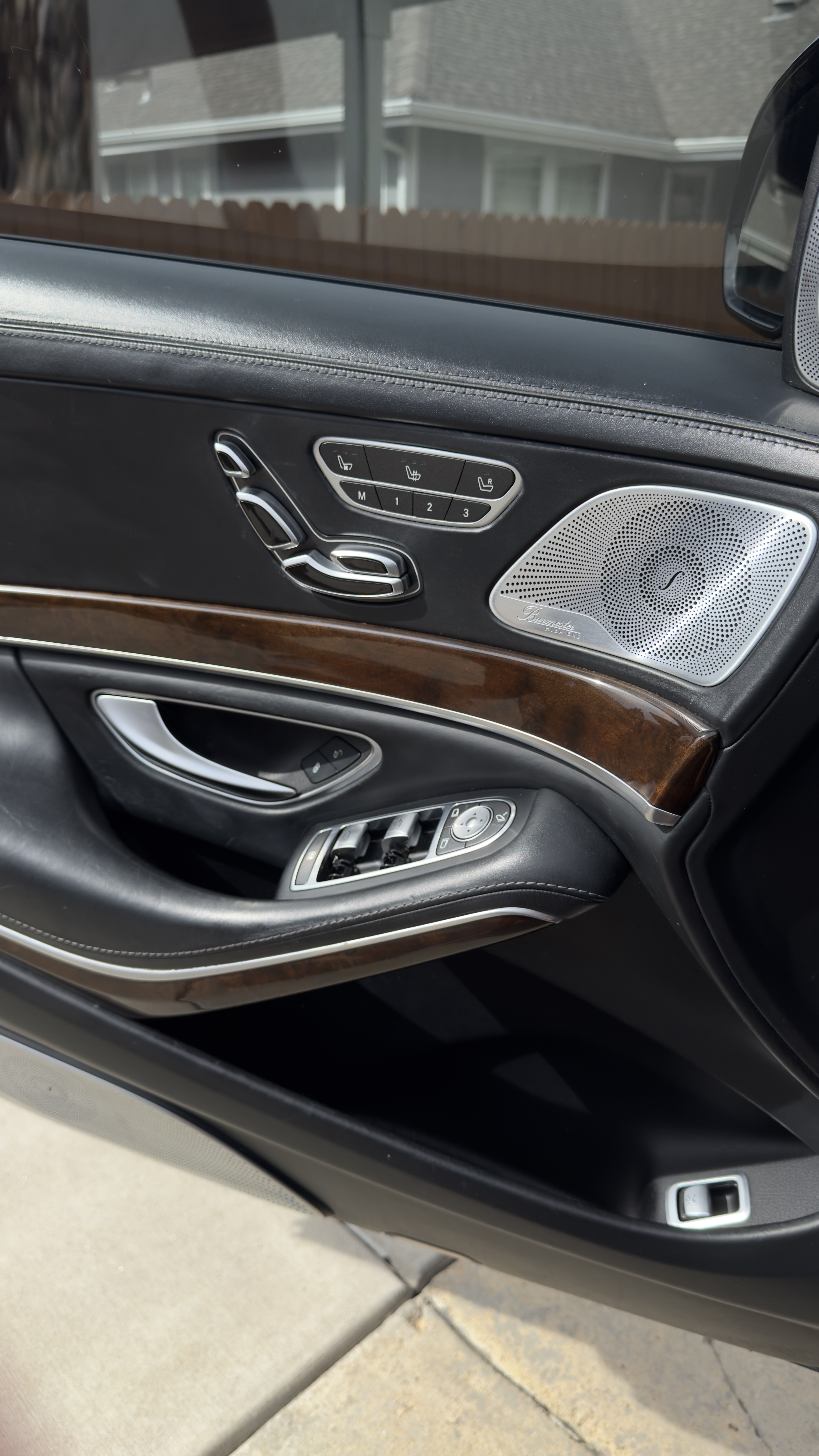 Used 2016 Mercedes-Benz Maybach S 600 image 25