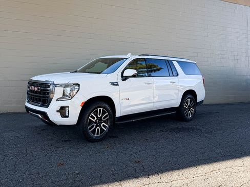 Used 2023 GMC Yukon XL AT4 image 1
