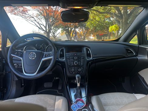 Used 2017 Buick Cascada Premium image 6