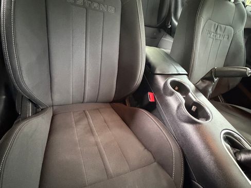Used 2020 Ford Mustang GT RWD image 24