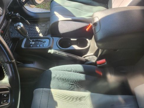 Used 2017 Jeep Wrangler Unlimited Sport w/ Quick Order Package 24S image 9