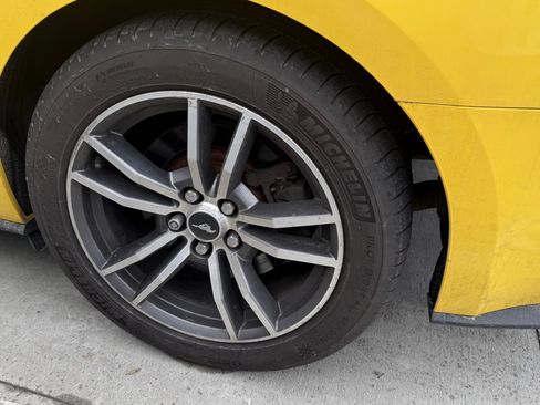 Used 2017 Ford Mustang GT Premium image 6