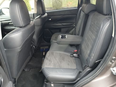 Used 2019 Mitsubishi Outlander SE image 10