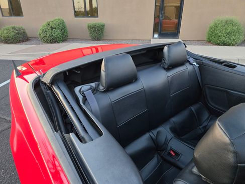 Used 2014 Ford Mustang Convertible RWD image 17