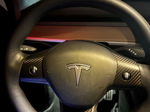 Used 2023 Tesla Model Y Performance image 22