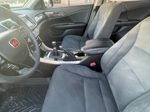 Used 2016 Honda Accord EX image 21