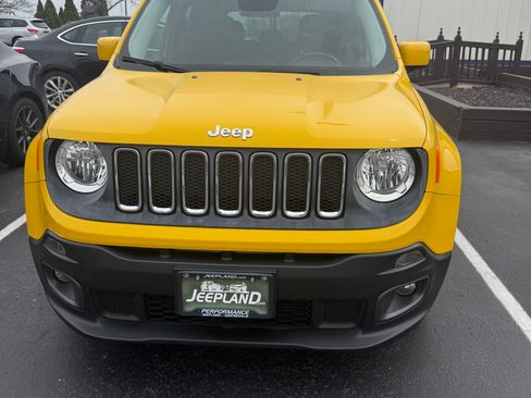 Used 2015 Jeep Renegade Latitude image 12