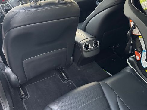 Used 2017 Mercedes-Benz C 300 C 300 4MATIC Sedan 4D image 11