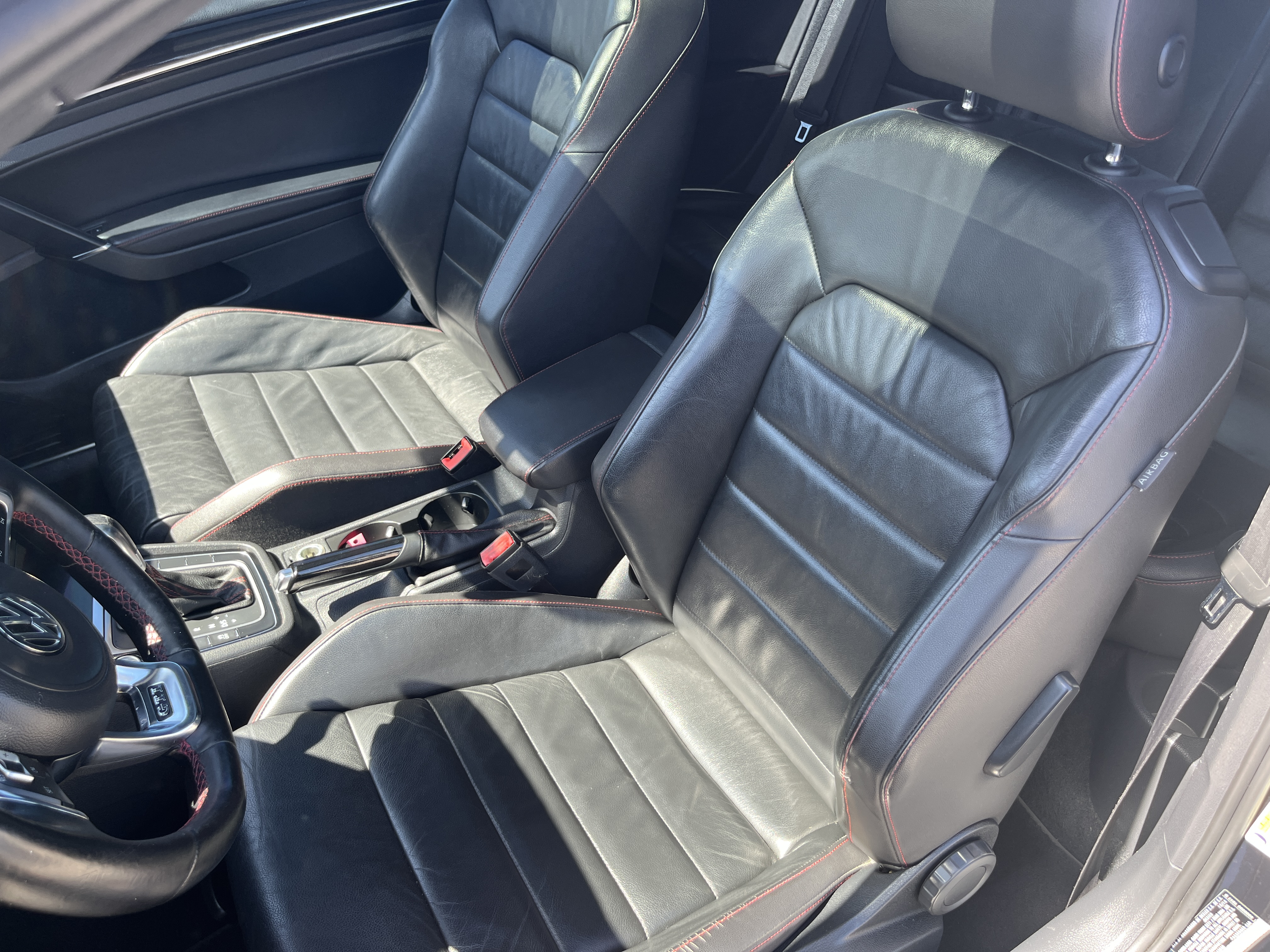 Used 2015 Volkswagen GTI SE FWD image 12
