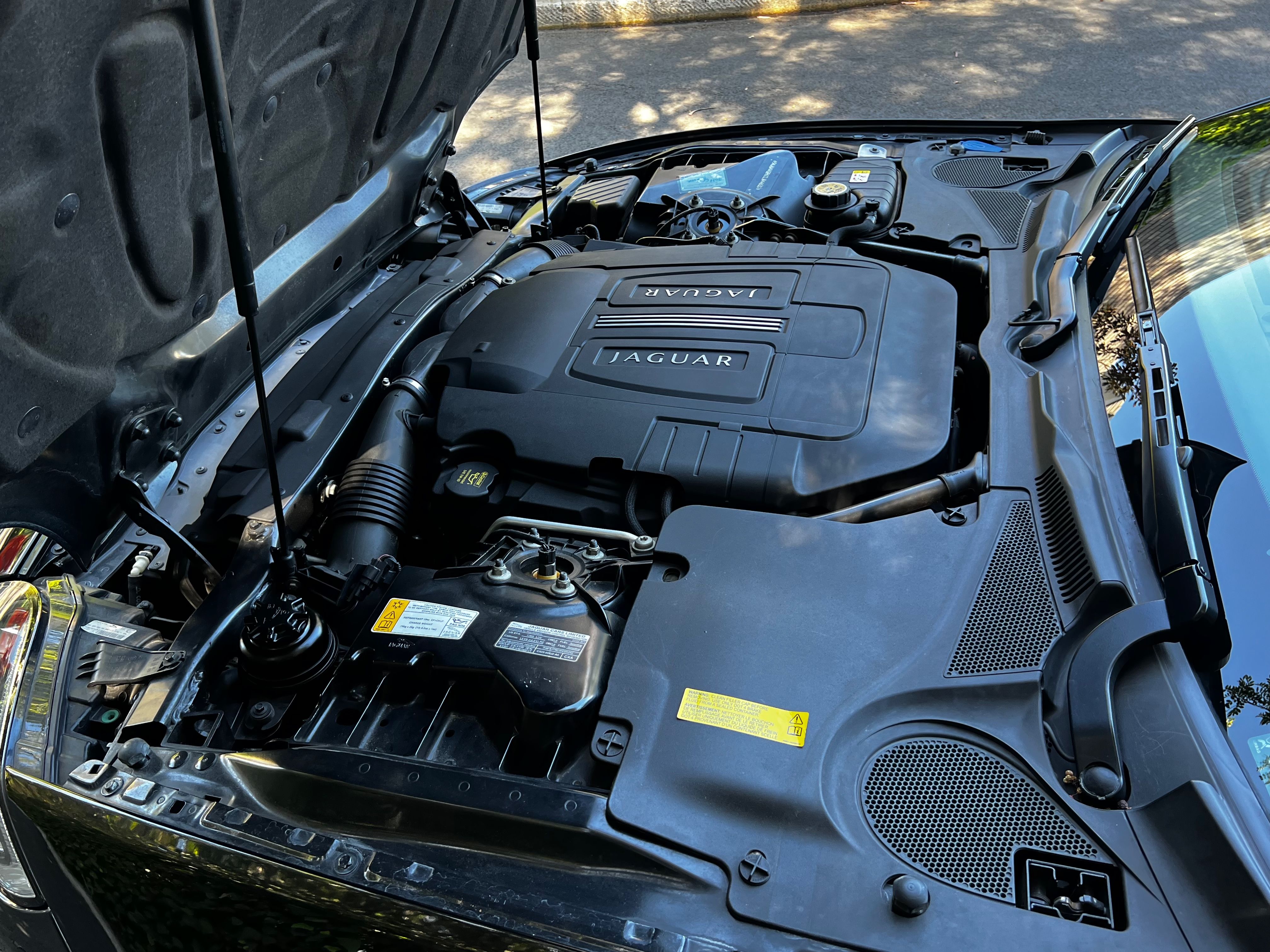 Used 2012 Jaguar XK Convertible RWD image 11