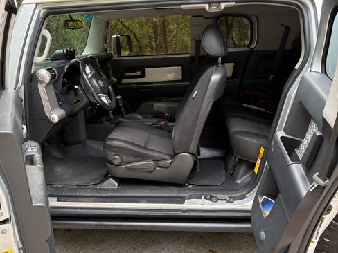 Used 2008 Toyota FJ Cruiser 4WD image 5