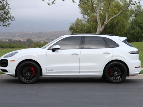 Used 2021 Porsche Cayenne GTS AWD/4WD image 6