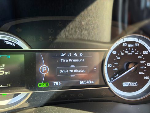Used 2019 Kia Niro LX FWD image 14