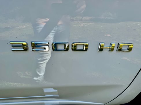 Used 2021 Chevrolet Silverado 3500 High Country image 17