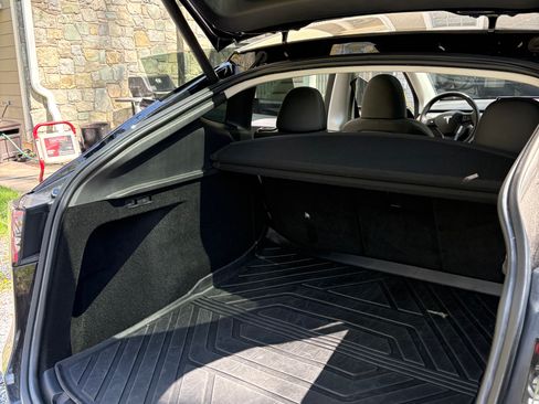 Used 2023 Tesla Model Y Performance image 15