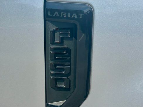 Used 2022 Ford F250 Lariat w/ Black Appearance Package AWD/4WD image 14