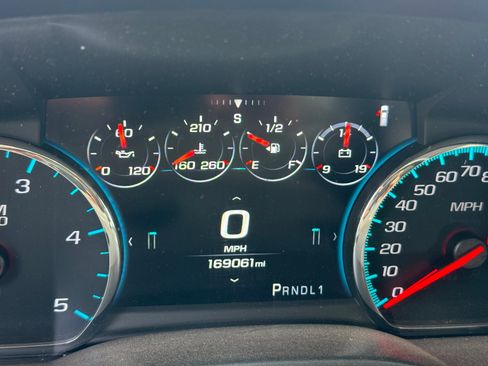 Used 2019 GMC Sierra 2500 Denali w/ Duramax Plus Package AWD/4WD image 15