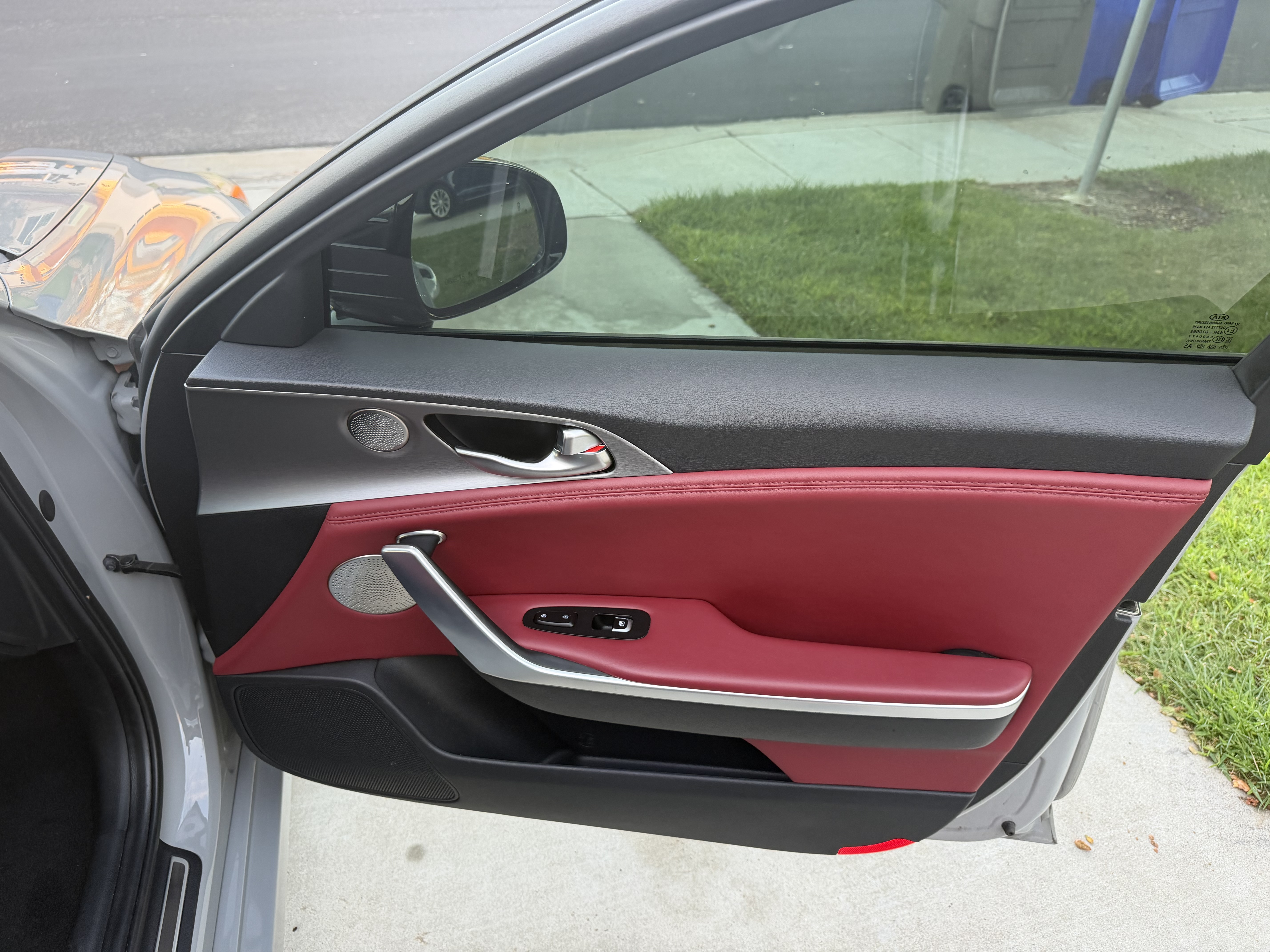 Used 2018 Kia Stinger GT2 AWD/4WD image 8