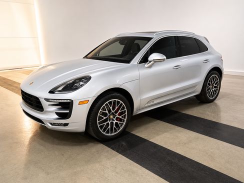 Used 2017 Porsche Macan GTS w/ Premium Package Plus AWD/4WD image 2