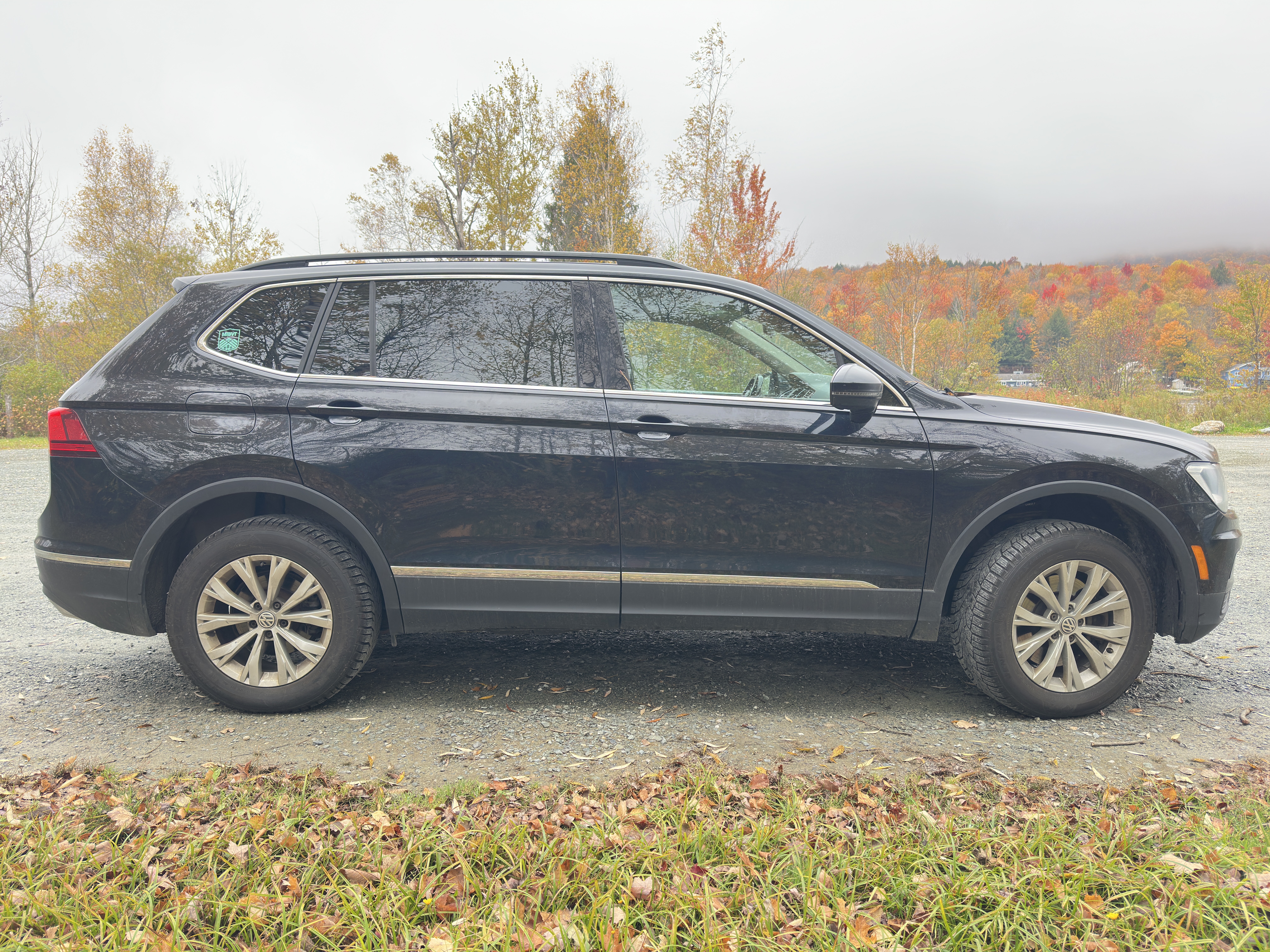 Used 2018 Volkswagen Tiguan SE AWD/4WD image 5