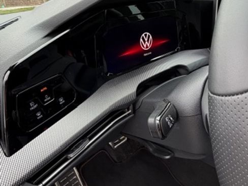 Used 2025 Volkswagen GTI Autobahn image 11