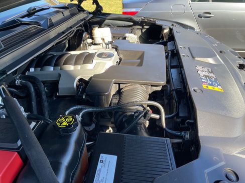 Used 2019 Cadillac Escalade ESV Luxury image 18