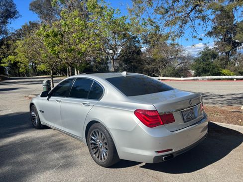 Used 2012 BMW 740i RWD image 10