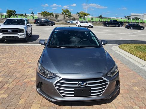 Used 2018 Hyundai Elantra SEL image 4