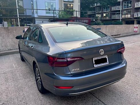 Used 2019 Volkswagen Jetta SE FWD image 4