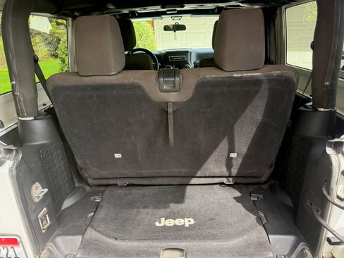 Used 2012 Jeep Wrangler Sport AWD/4WD image 8