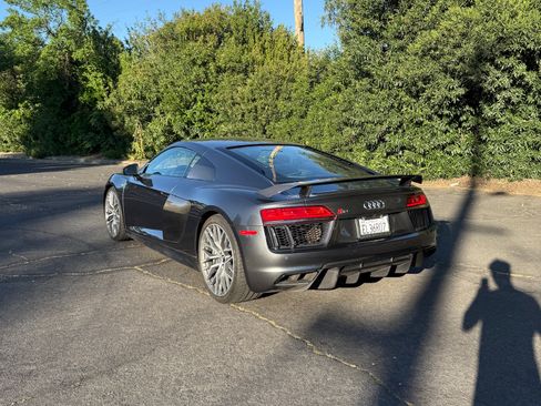 Used 2018 Audi R8 V10 plus image 12