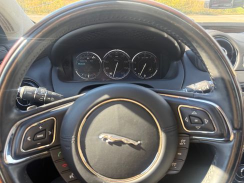 Used 2015 Jaguar XJ L Portfolio image 15