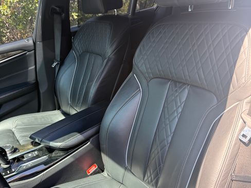 Used 2018 BMW 540i image 12