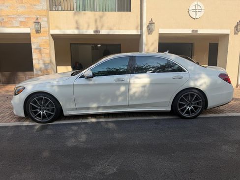 Used 2019 Mercedes-Benz S 560 Sedan image 1