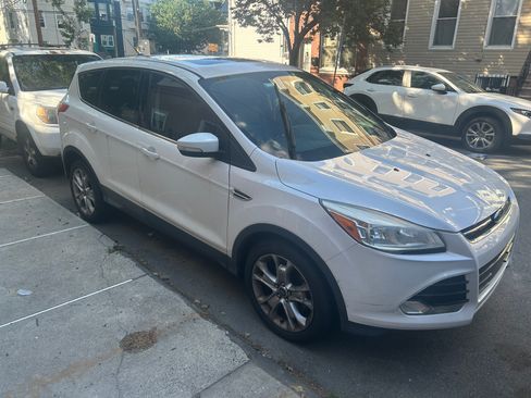 Used 2013 Ford Escape SEL FWD image 2