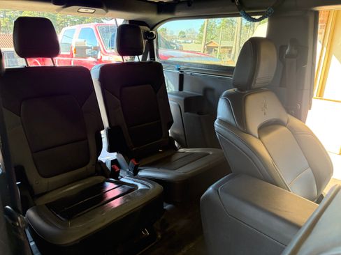 Used 2023 Ford Bronco Black Diamond image 10