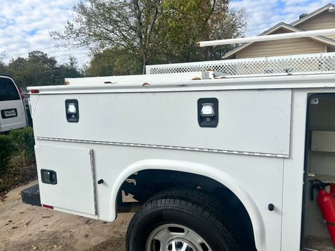 Used 2016 Chevrolet Silverado 2500 W/T w/ WT Fleet Convenience Package image 6