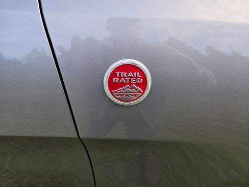 Used 2019 Jeep Grand Cherokee Trailhawk w/ Trailhawk Luxury Group image 13