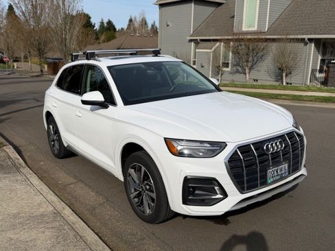 Used 2021 Audi Q5 2.0T Premium w/ Convenience Package image 9