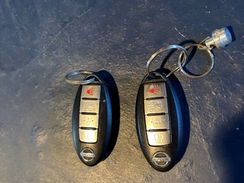 Used 2014 Nissan Leaf S image 6