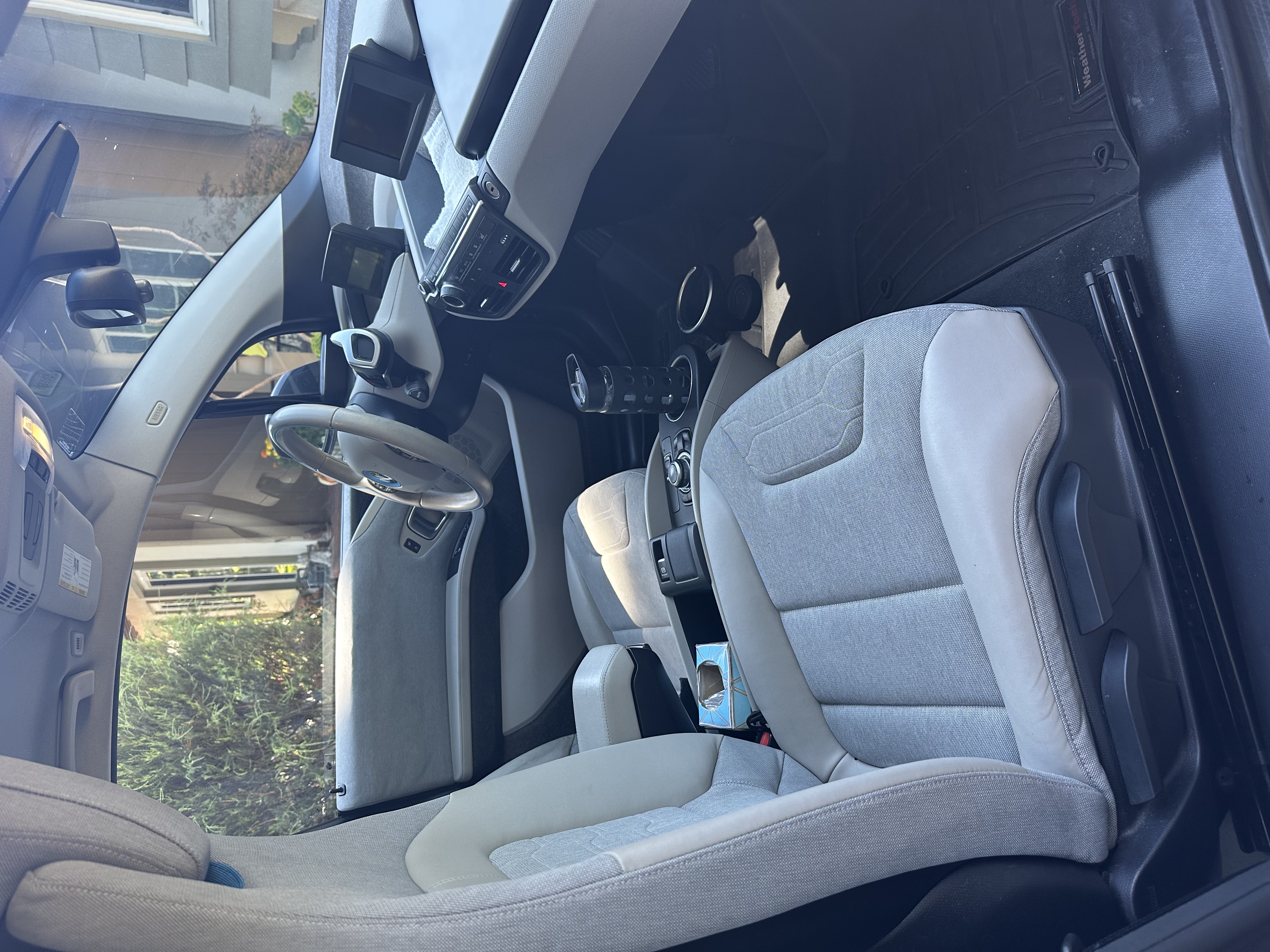 Used 2014 BMW i3 w/ Range Extender RWD image 5
