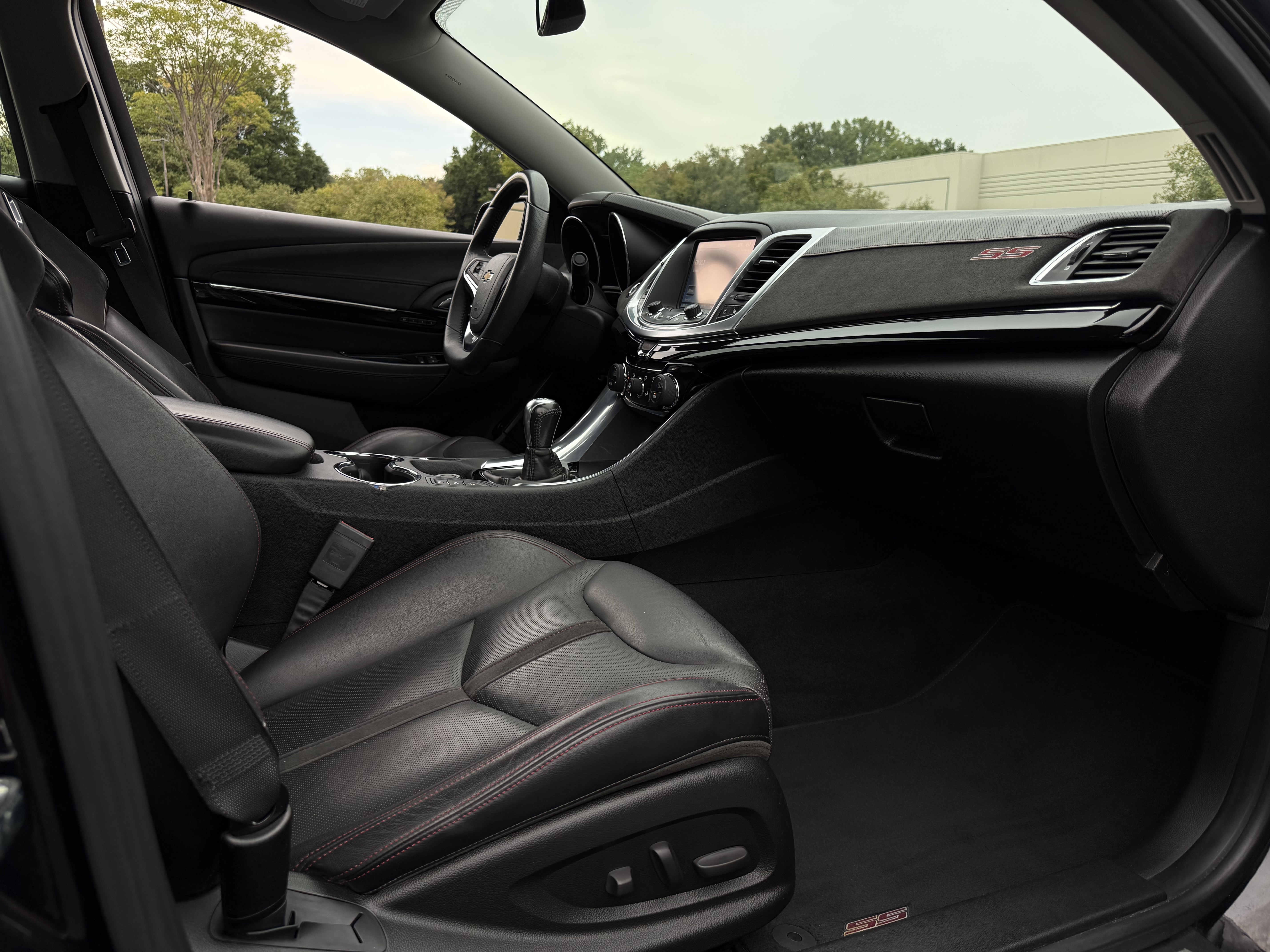 Used 2015 Chevrolet SS RWD image 18