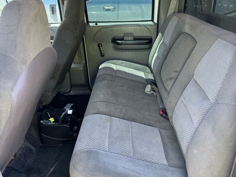 Used 2005 Ford F350 2WD Crew Cab DRW Super Duty image 6