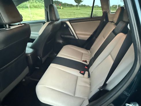 Used 2017 Toyota RAV4 Platinum FWD image 20