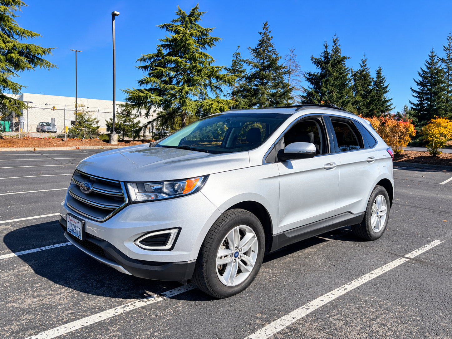 Used 2018 Ford Edge SEL AWD/4WD image 9