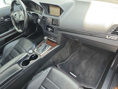 Used 2010 Mercedes-Benz E 550 Coupe image 8
