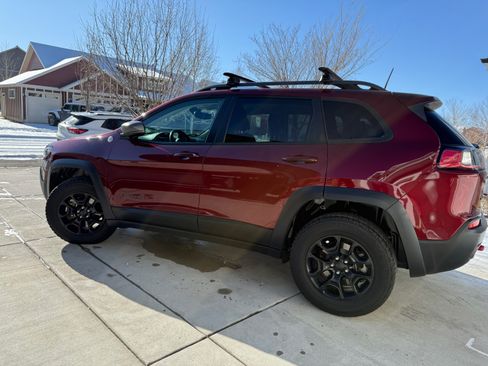Used 2020 Jeep Cherokee Trailhawk image 15